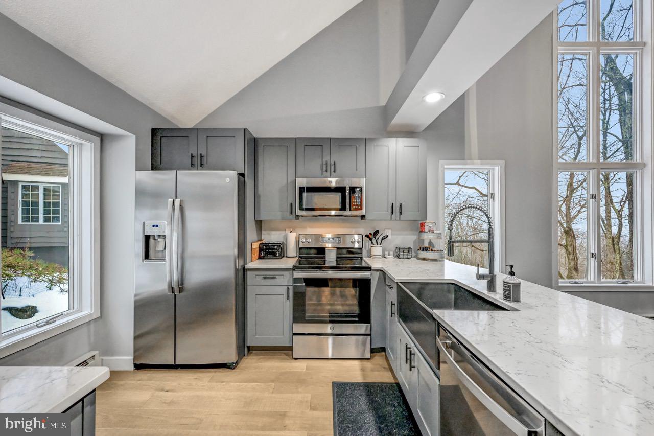 59 Midway Lake Lake Harmony, PA 18624 - Photo 27 of 83