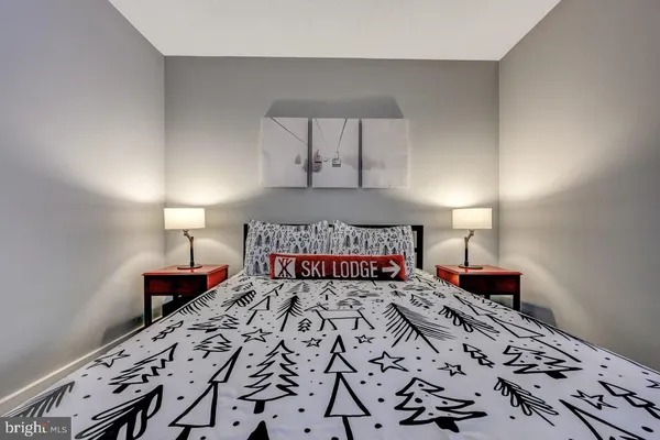 $525,000 | 59 Midway Lake, Lake Harmony, PA 18624