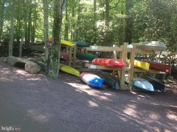 $525,000 | 59 Midway Lake, Lake Harmony, PA 18624