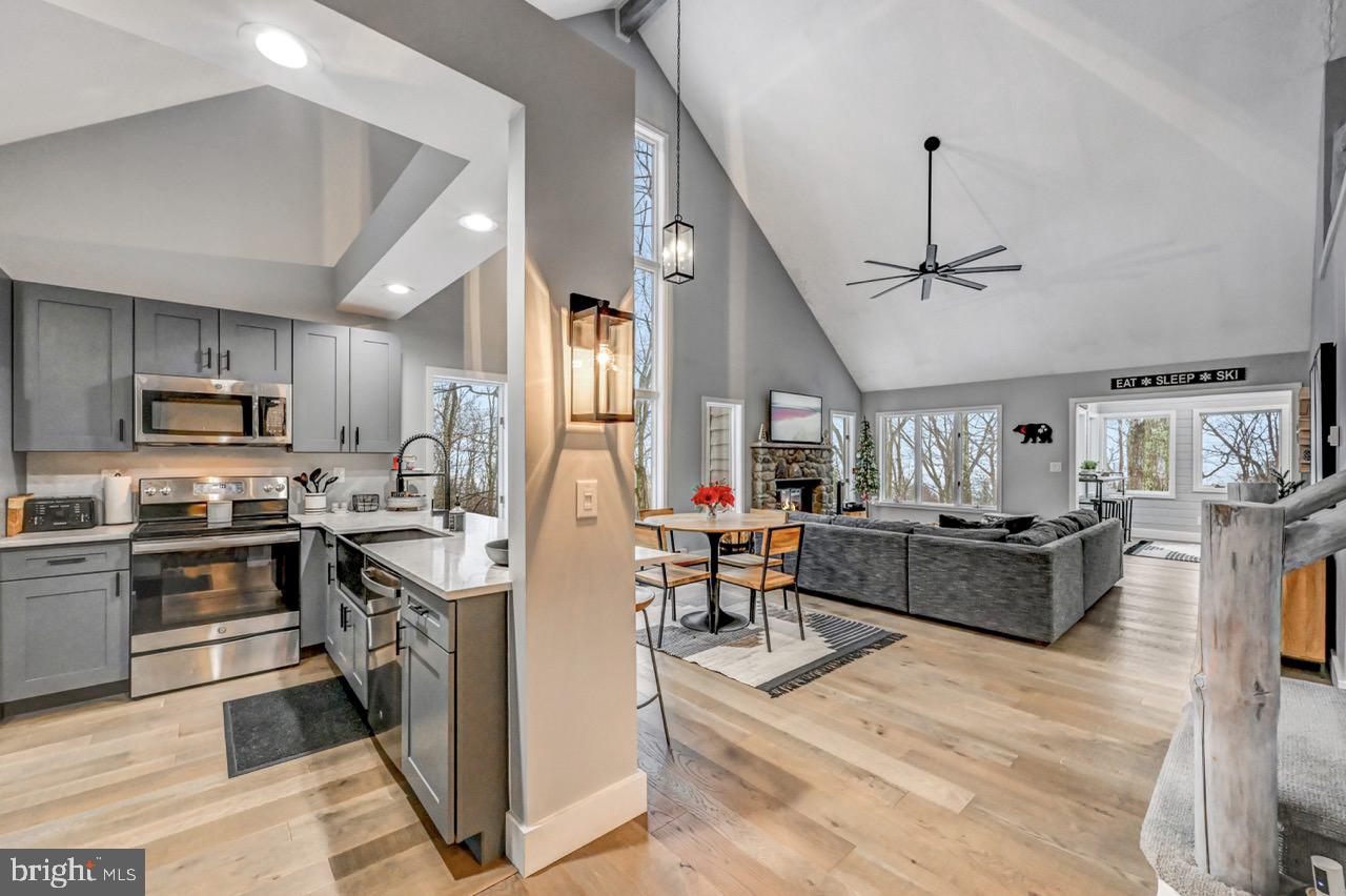 59 Midway Lake Lake Harmony, PA 18624 - Photo 9 of 83