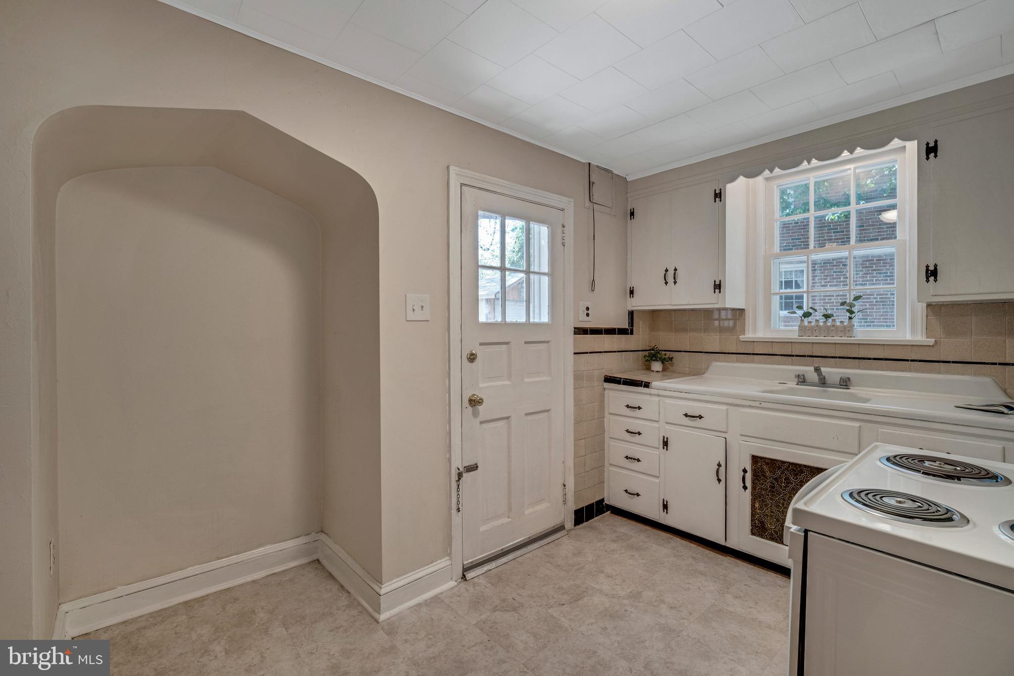 314 North Providence Road Media, PA 19063 - Photo 10 of 31