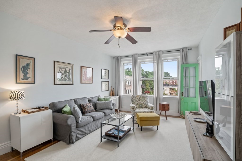 8 Kinross Road, Unit 11 Boston, MA 02135 - Photo 4 of 17 Gallery Image 4