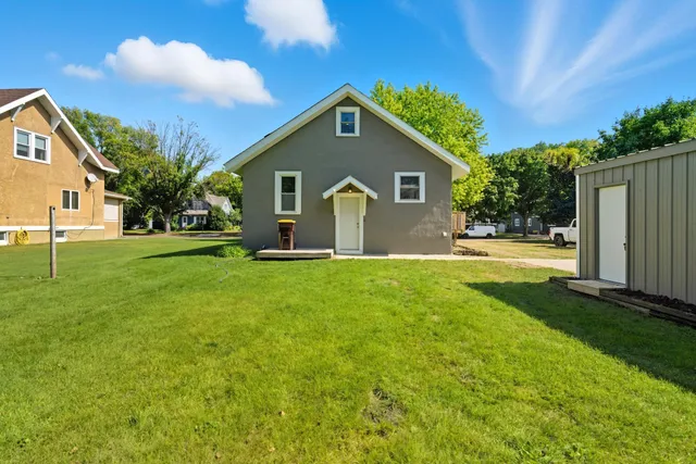 $159,900 | 217 North Central Avenue, Truman, MN 56088