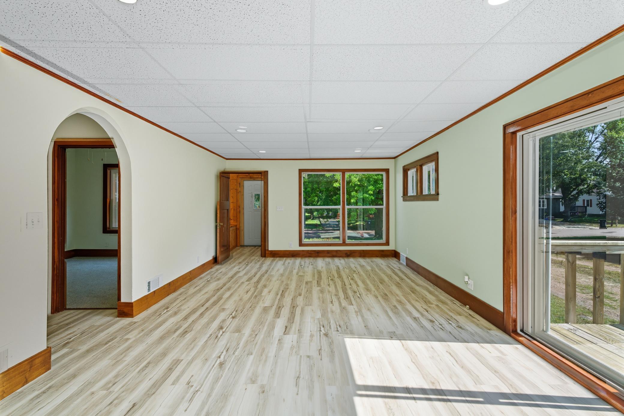 217 North Central Avenue Truman, MN 56088 - Photo 4 of 44