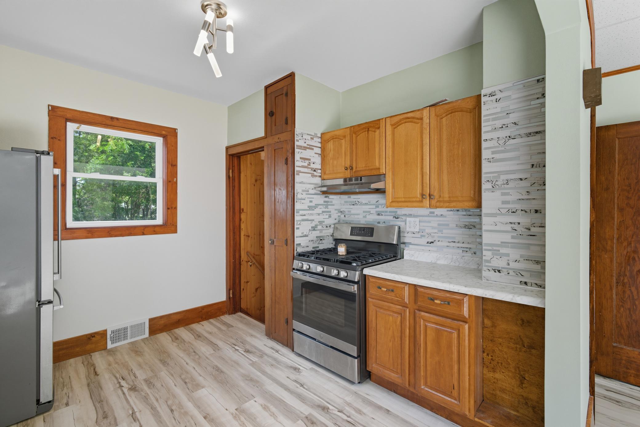 217 North Central Avenue Truman, MN 56088 - Photo 9 of 44