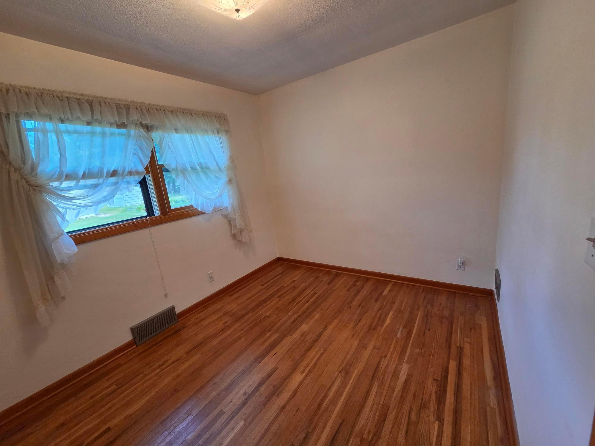 2202 Windsor Road Albert Lea, MN 56007 - Photo 16 of 44