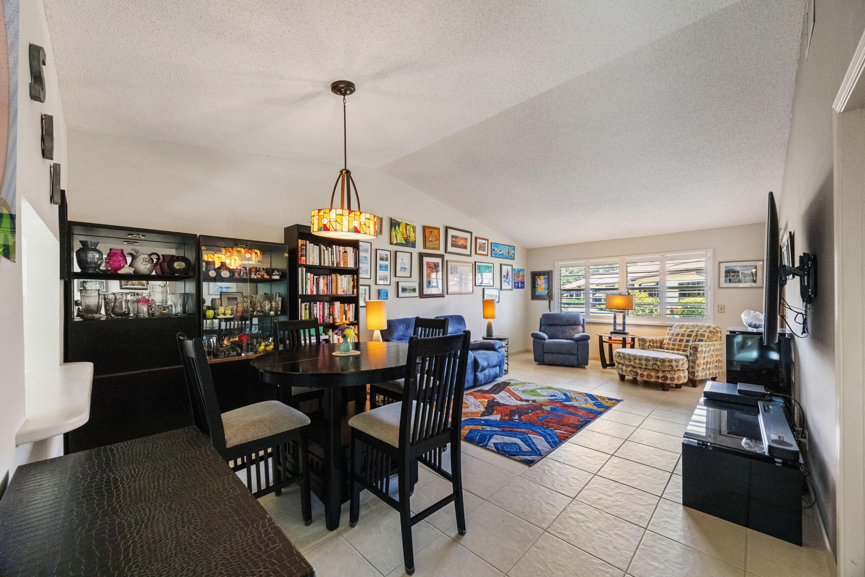 22 Ridge Pointe Drive, Unit C Boynton Beach, FL 33435 - Photo 6 of 25 Dining/Living