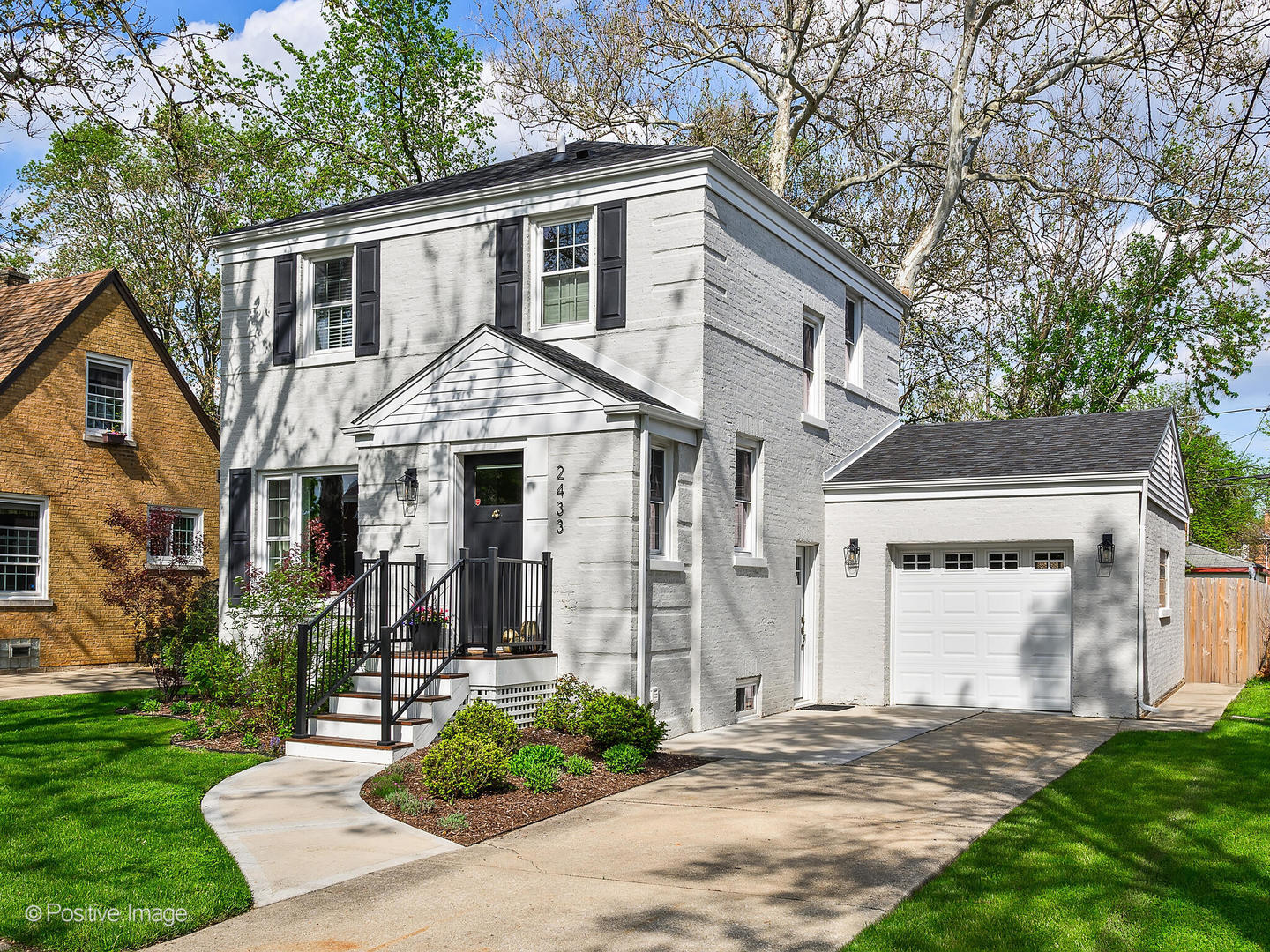 2433 South 7th Avenue North Riverside, IL 60546 - Photo 1 of 26 Gallery Image 1