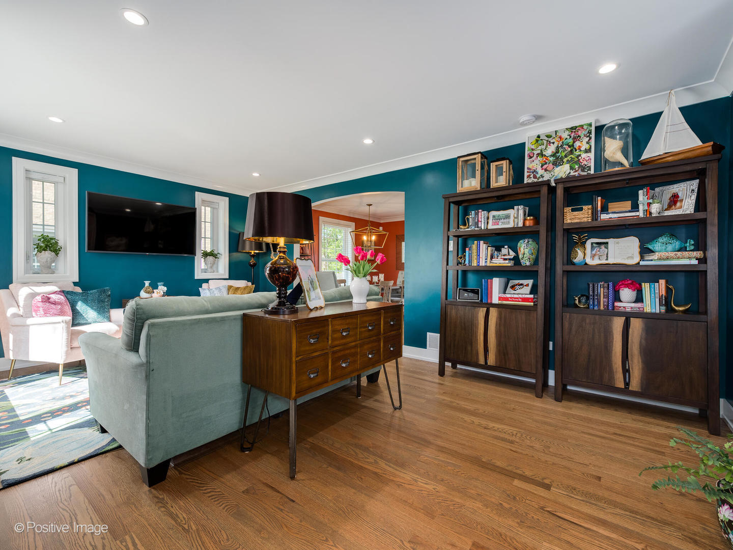 2433 South 7th Avenue North Riverside, IL 60546 - Photo 5 of 26 Gallery Image 5