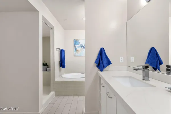 $509,999 | 1111 West University Drive, Unit 3011, Tempe, AZ 85281