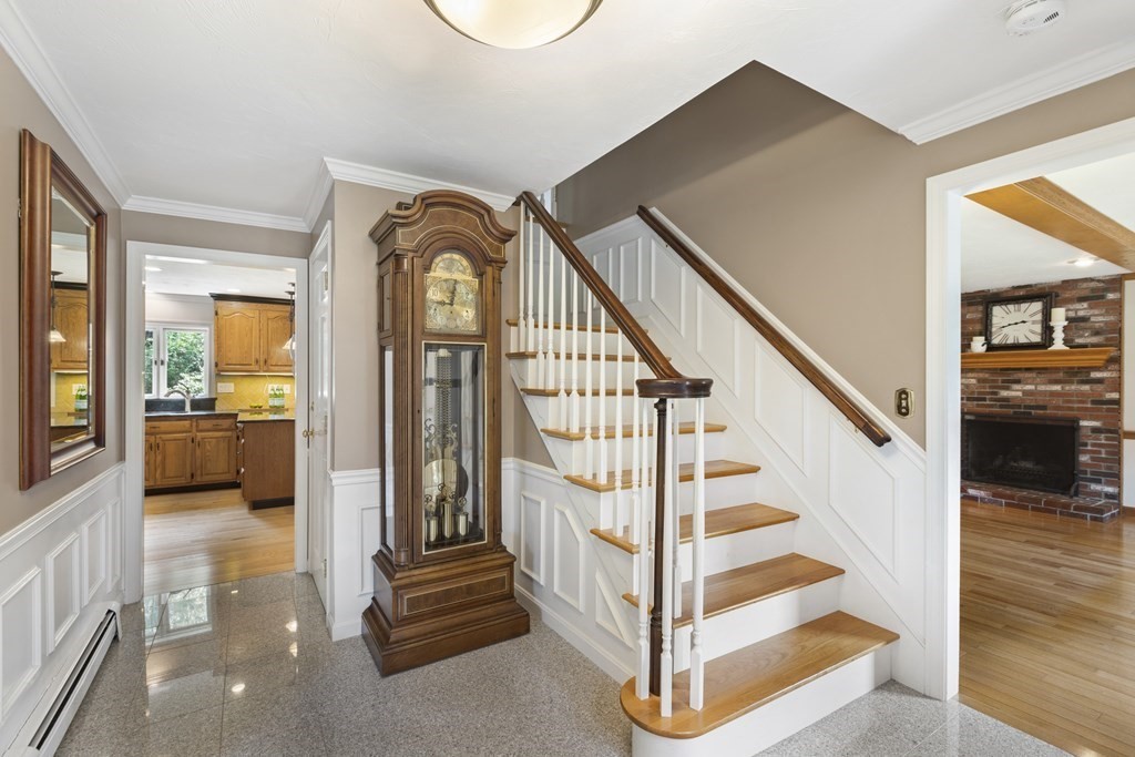 39 Ridge Road Norfolk, MA 02056 - Photo 3 of 42 Gallery Image 3