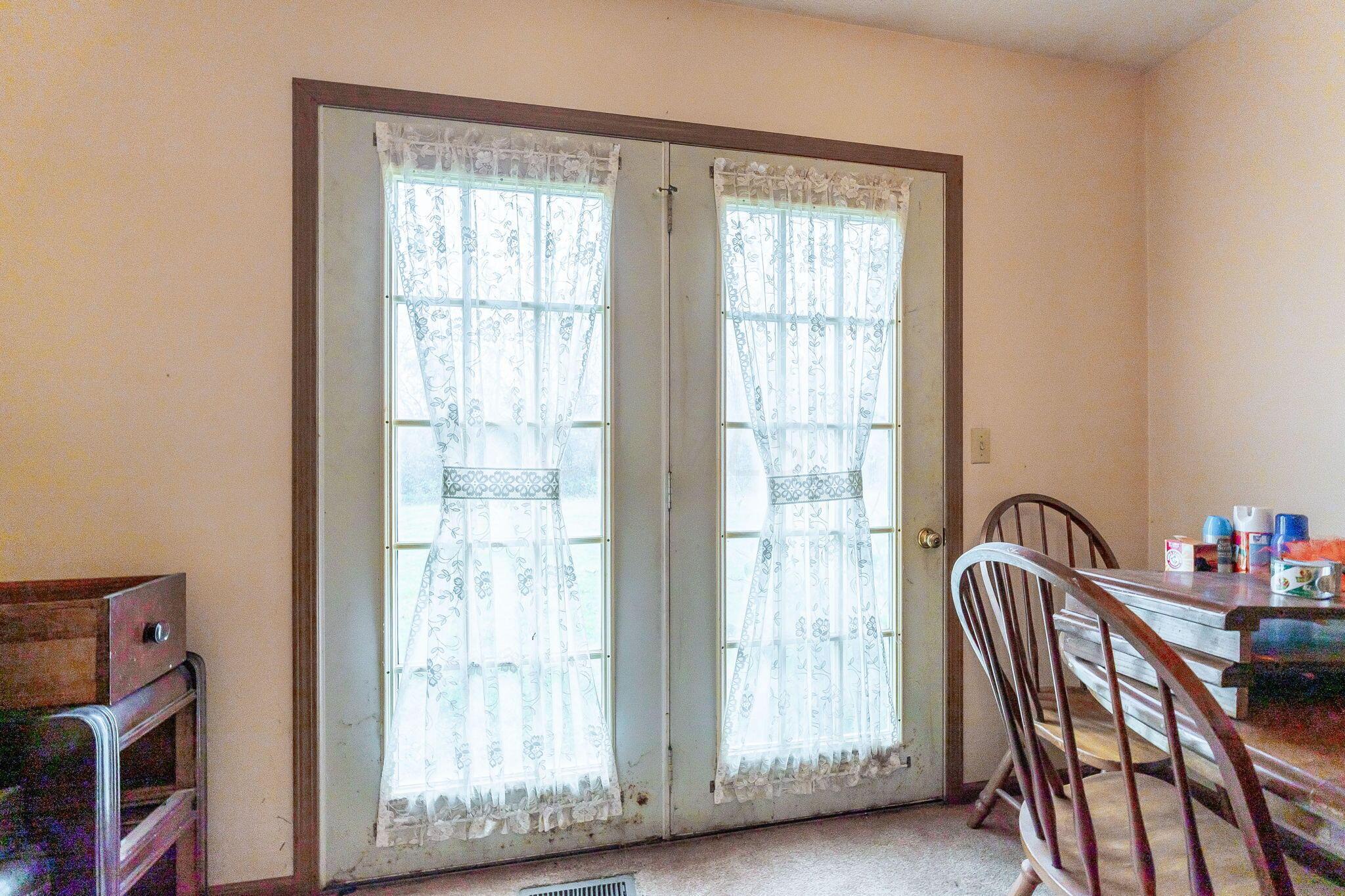 487 Meadow Lane Springfield, OH 45505 - Photo 19 of 58 487 Meadow Ln (Interior)-10