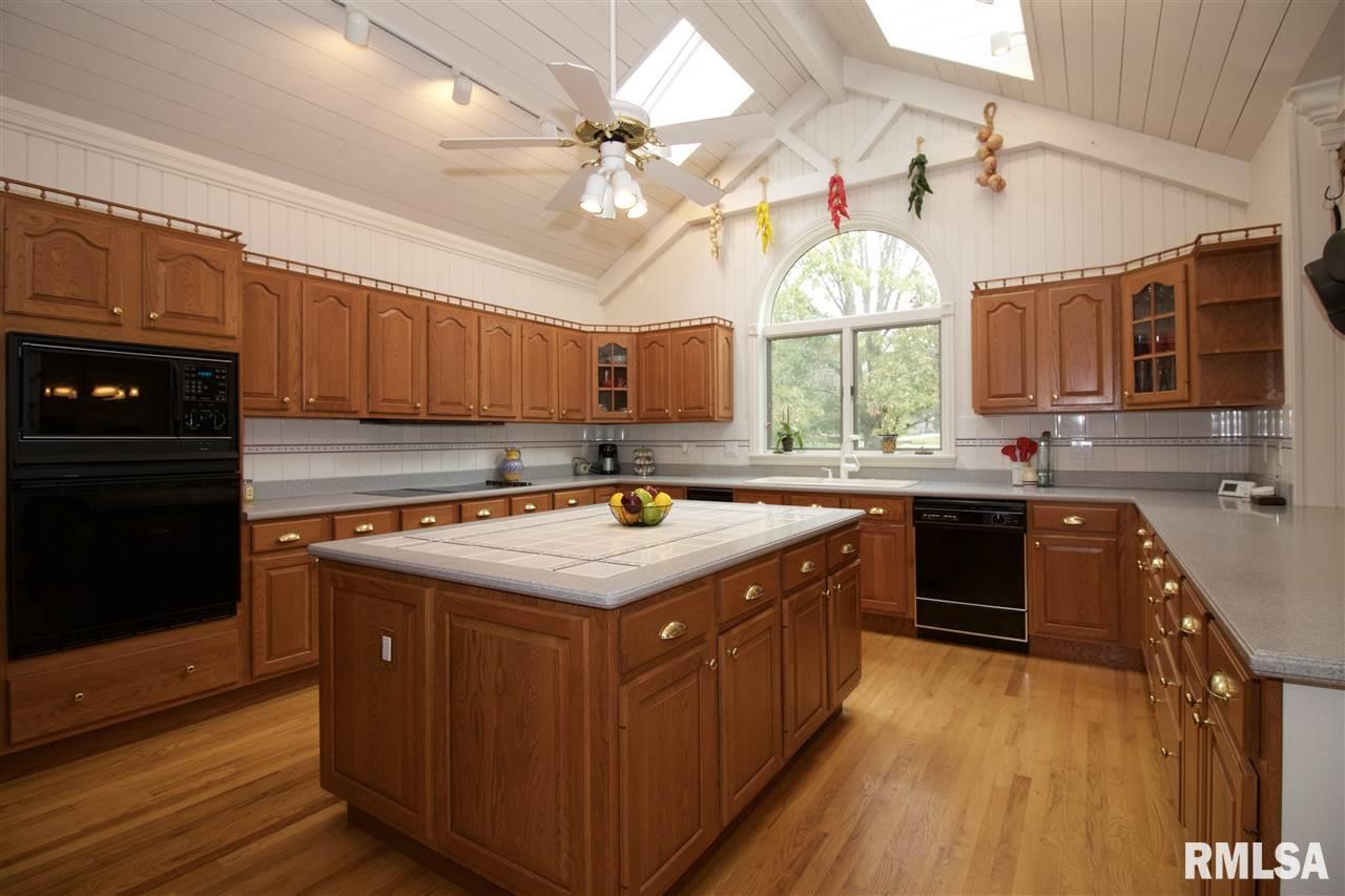 12000 North Hickory Grove Road Dunlap, IL 61525 - Photo 9 of 36 Gallery Image 9