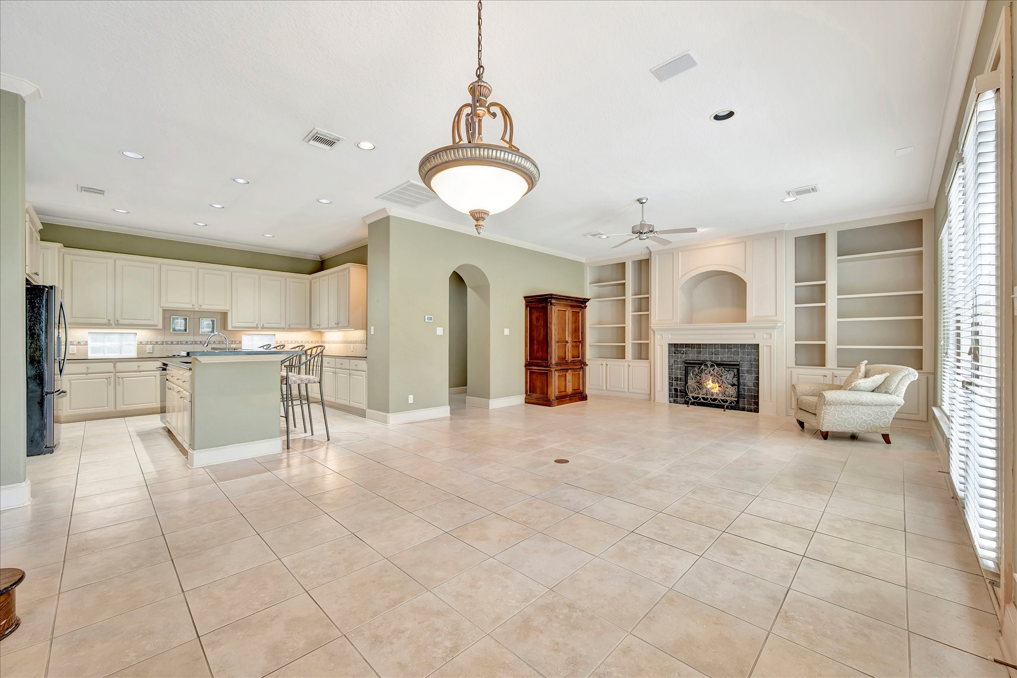 604 Harborside Way Kemah, TX 77565 - Photo 18 of 46