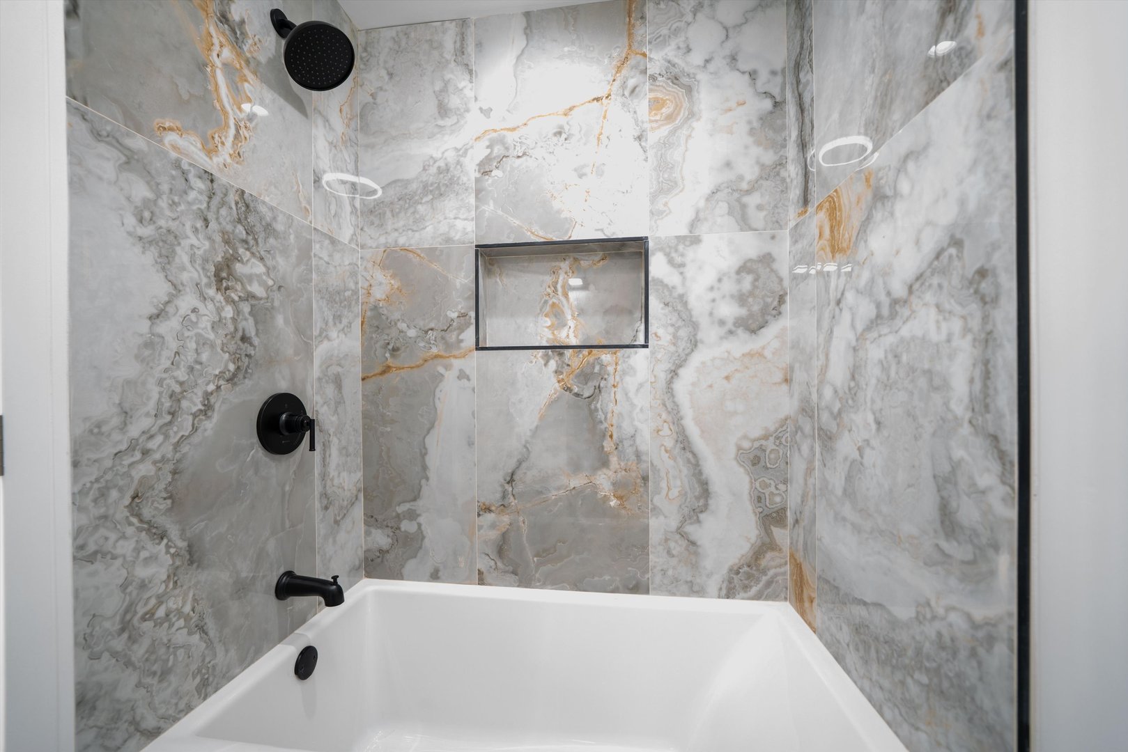 1034 West 87th Street, Unit B Chicago, IL 60620 - Photo 9 of 22