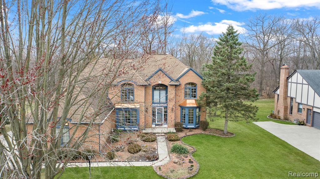 1384 Lakeview Drive Rochester Hills, MI 48306 - Photo 3 of 65