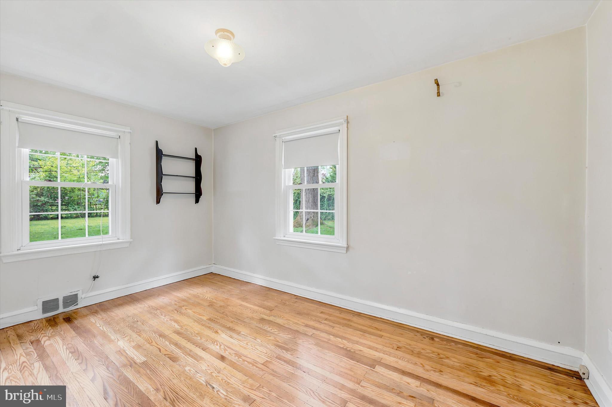 308 Henry Lane Wallingford, PA 19086 - Photo 15 of 36 2nd bed main floor