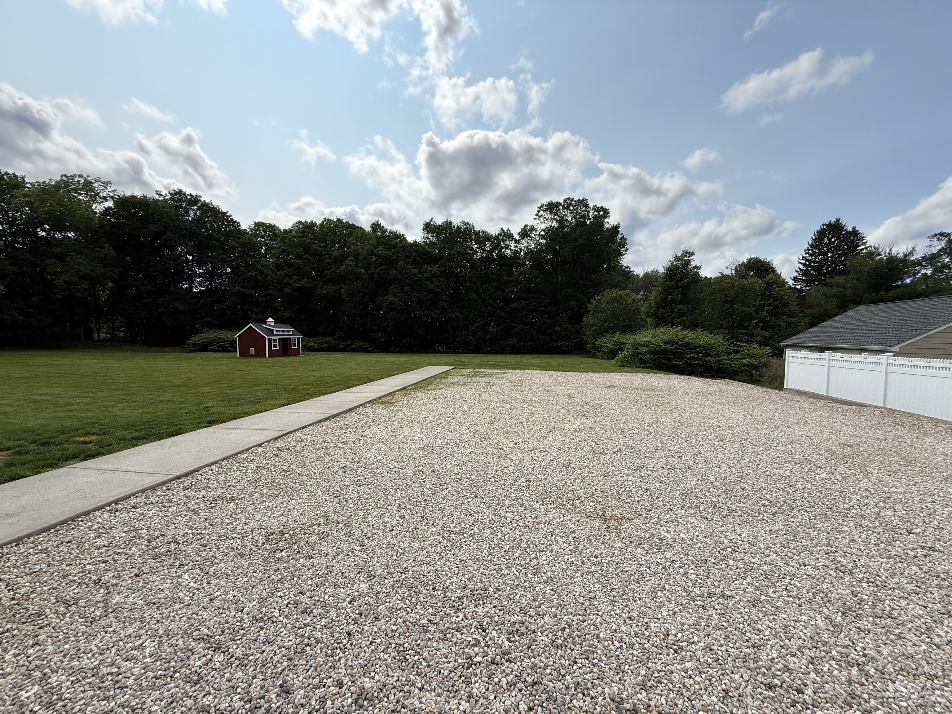 435 Maple Avenue Cheshire, CT 06410 - Photo 11 of 37