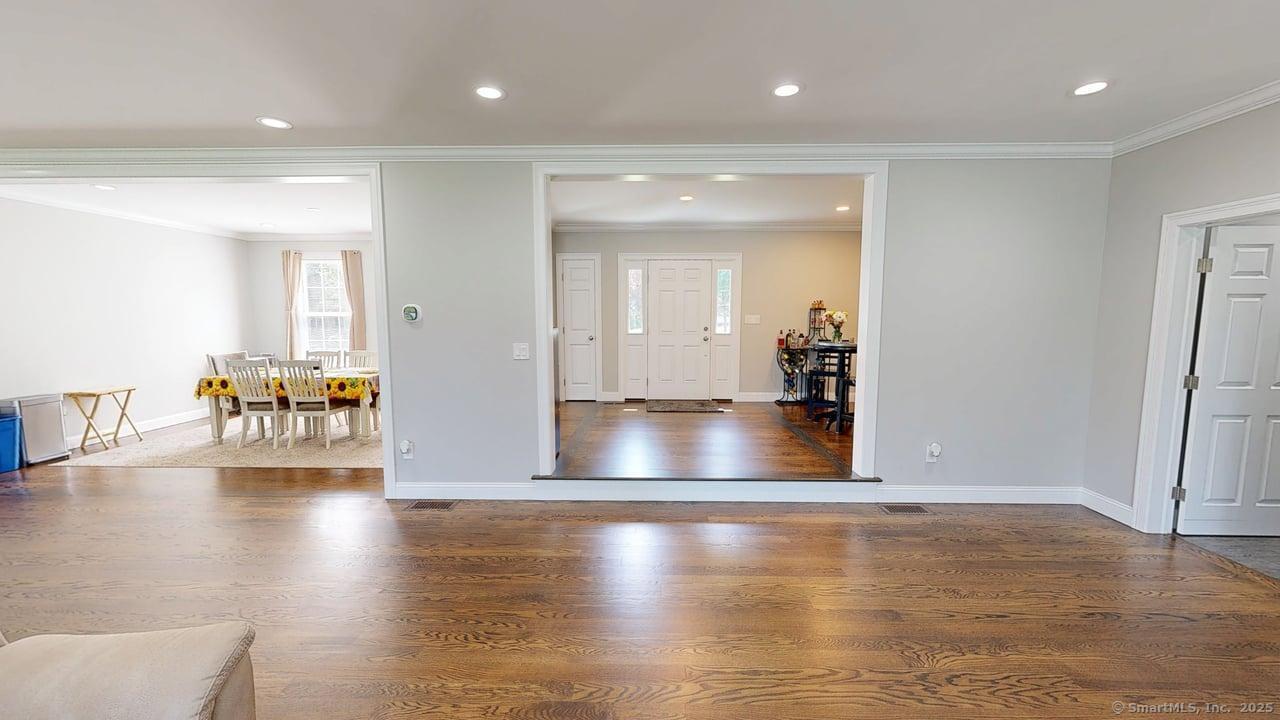 435 Maple Avenue Cheshire, CT 06410 - Photo 15 of 37