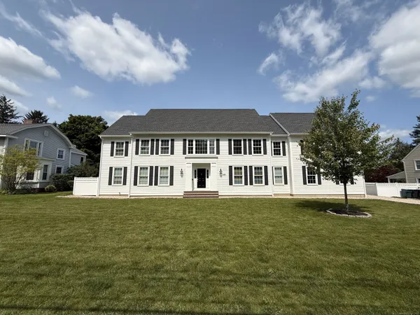$999,000 | 435 Maple Avenue, Cheshire, CT 06410