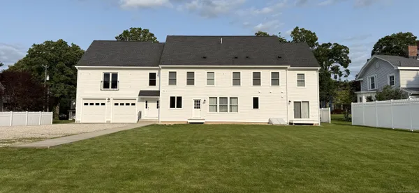 $999,000 | 435 Maple Avenue, Cheshire, CT 06410