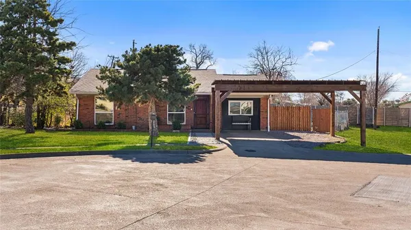 $379,900 | 6780 Charanna Circle, Frisco, TX 75033