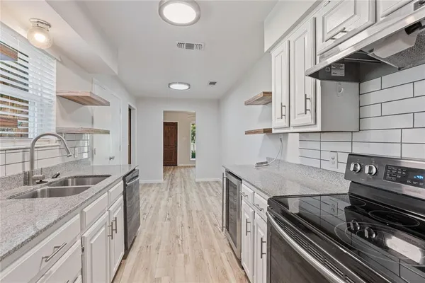 $379,900 | 6780 Charanna Circle, Frisco, TX 75033