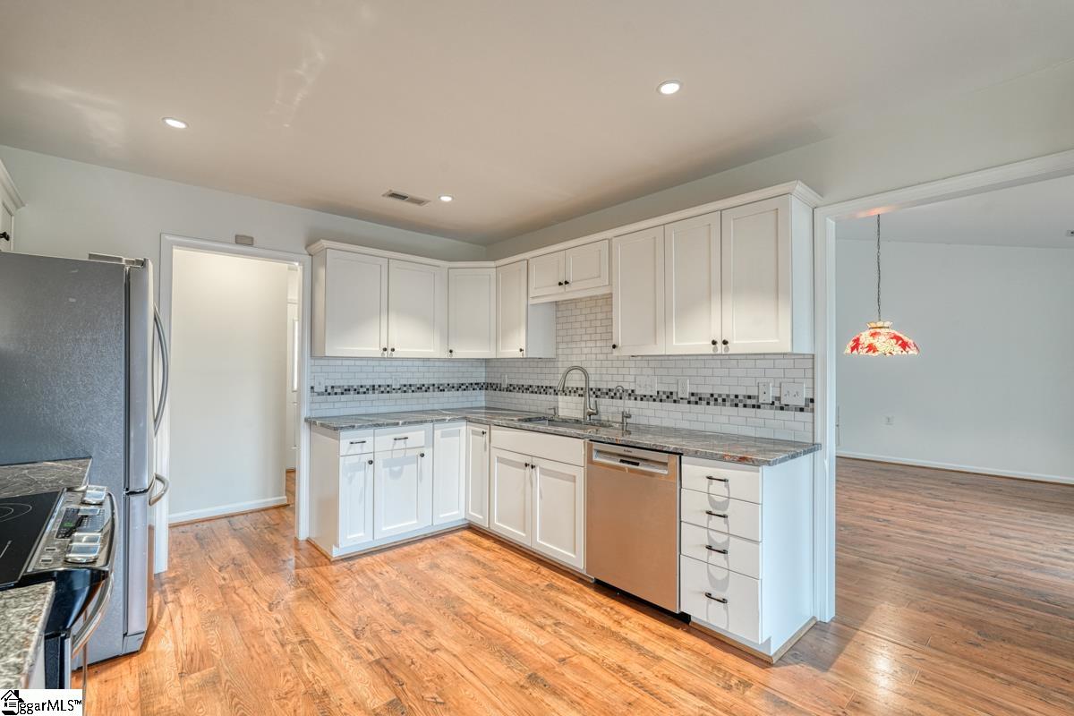 5 Stone Meadow Road Greenville, SC 29615 - Photo 16 of 36 Gallery Image 16