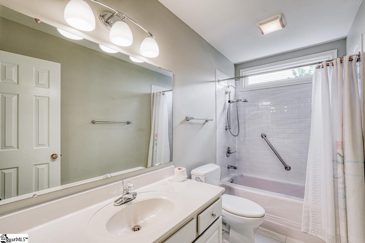 5 Stone Meadow Road Greenville, SC 29615 - Photo 29 of 36 Gallery Image 29