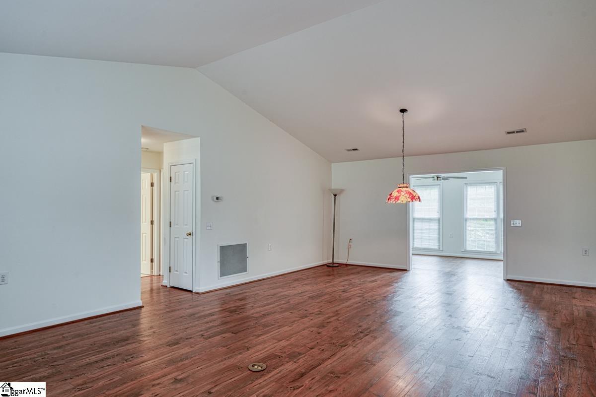 5 Stone Meadow Road Greenville, SC 29615 - Photo 7 of 36 Gallery Image 7