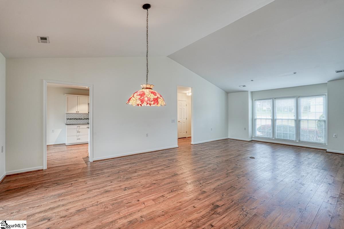 5 Stone Meadow Road Greenville, SC 29615 - Photo 9 of 36 Gallery Image 9
