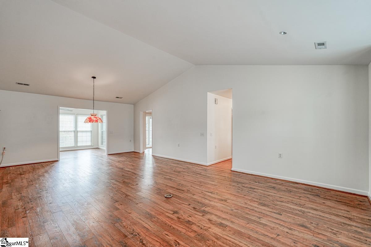 5 Stone Meadow Road Greenville, SC 29615 - Photo 10 of 36 Gallery Image 10