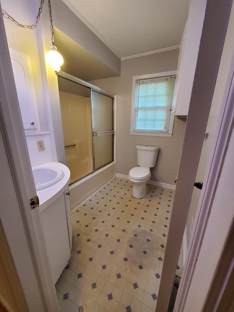 101 Susan Avenue Honea Path, SC 29654 - Photo 15 of 25 Secondary Bathroom