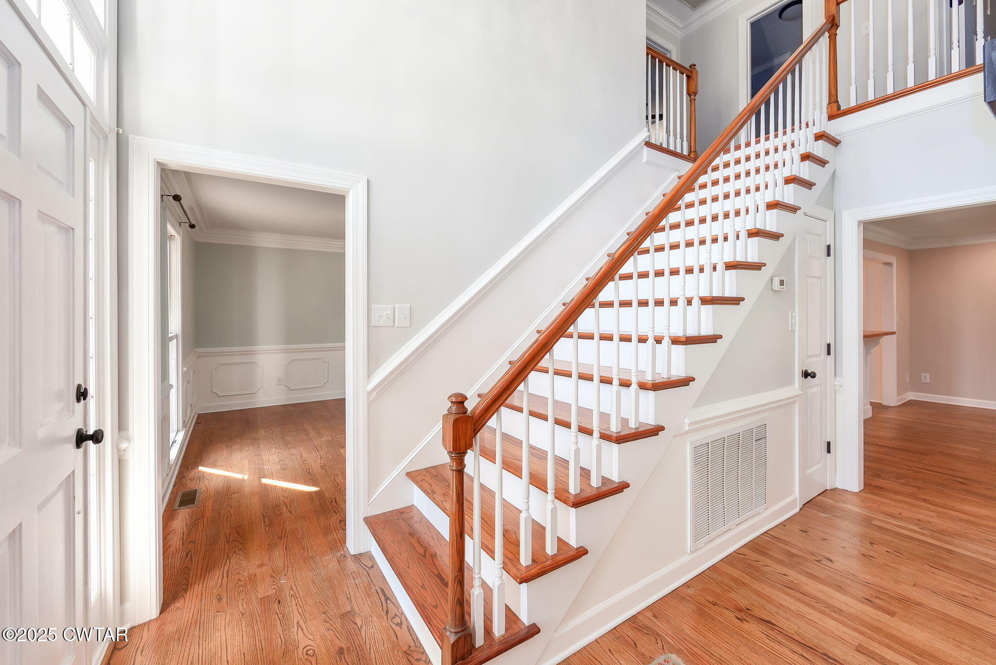 465 Shadow Ridge Drive Jackson, TN 38305 - Photo 6 of 44 stairs
