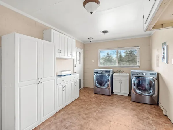 $599,950 | 4847 South Greenwood Avenue, Sanger, CA 93657