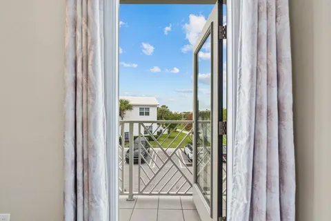 $525,000 | 62 Sabal Court, Royal Palm Beach, FL 33411