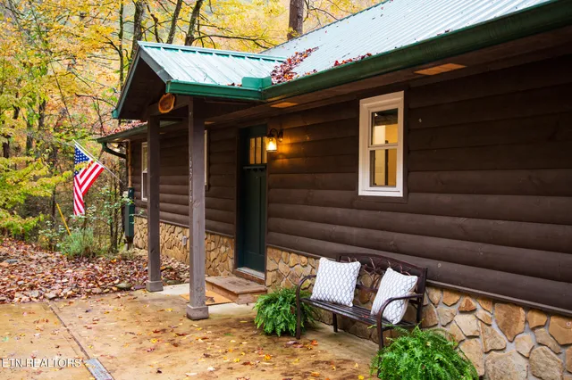 $735,000 | 6316 Old Walland Highway, Walland, TN 37886