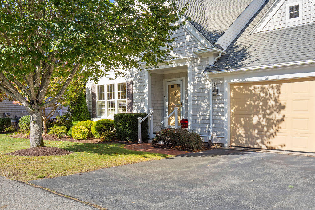 44 Stratford Ridge Mashpee, MA 02649 - Photo 4 of 42 IMG_5814