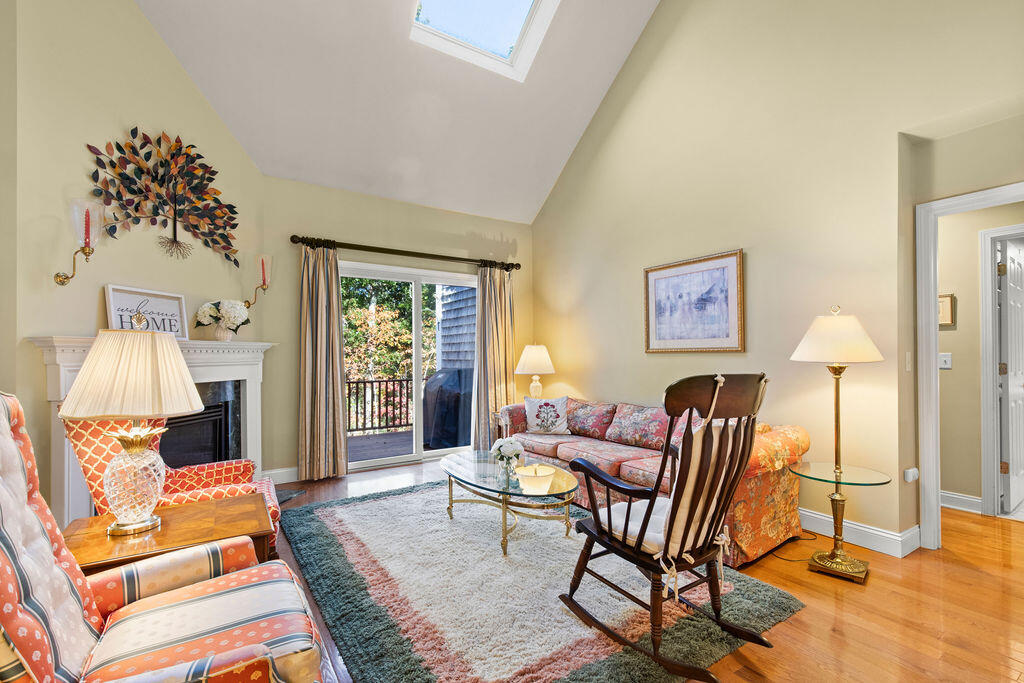 44 Stratford Ridge Mashpee, MA 02649 - Photo 8 of 42 IMG_5567