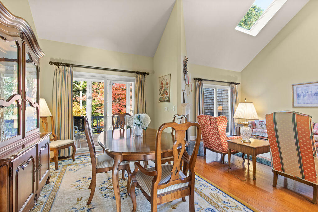 44 Stratford Ridge Mashpee, MA 02649 - Photo 10 of 42 IMG_5547