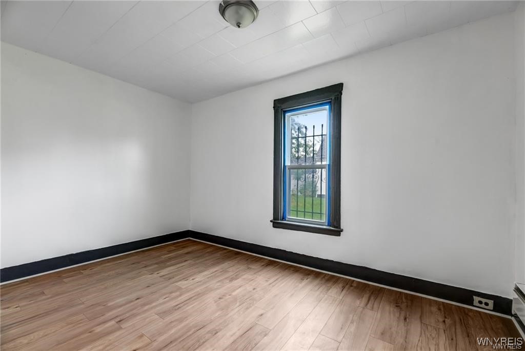 86 Shepard Street Buffalo, NY 14212 - Photo 20 of 46