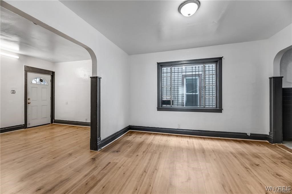 86 Shepard Street Buffalo, NY 14212 - Photo 9 of 46