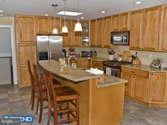 517 Bancroft Road Cherry Hill, NJ 08034 - Photo 3 of 12 Kitchen