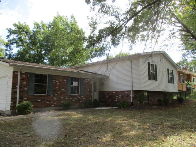 13 Roland Lane St. Peters, MO 63376 - Photo 2 of 27 Gallery Image 2