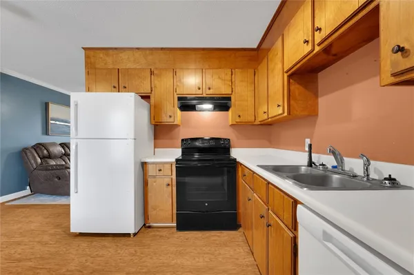 $179,900 | 242 Cloverhill Drive, Anderson, SC 29624