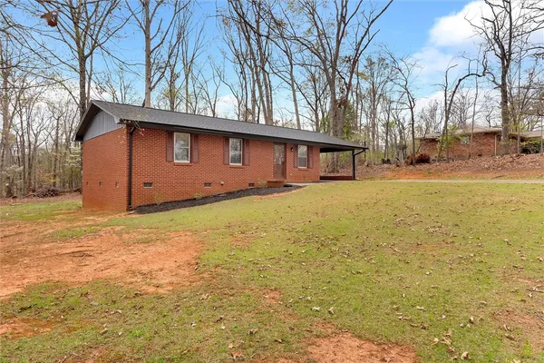 $179,900 | 242 Cloverhill Drive, Anderson, SC 29624