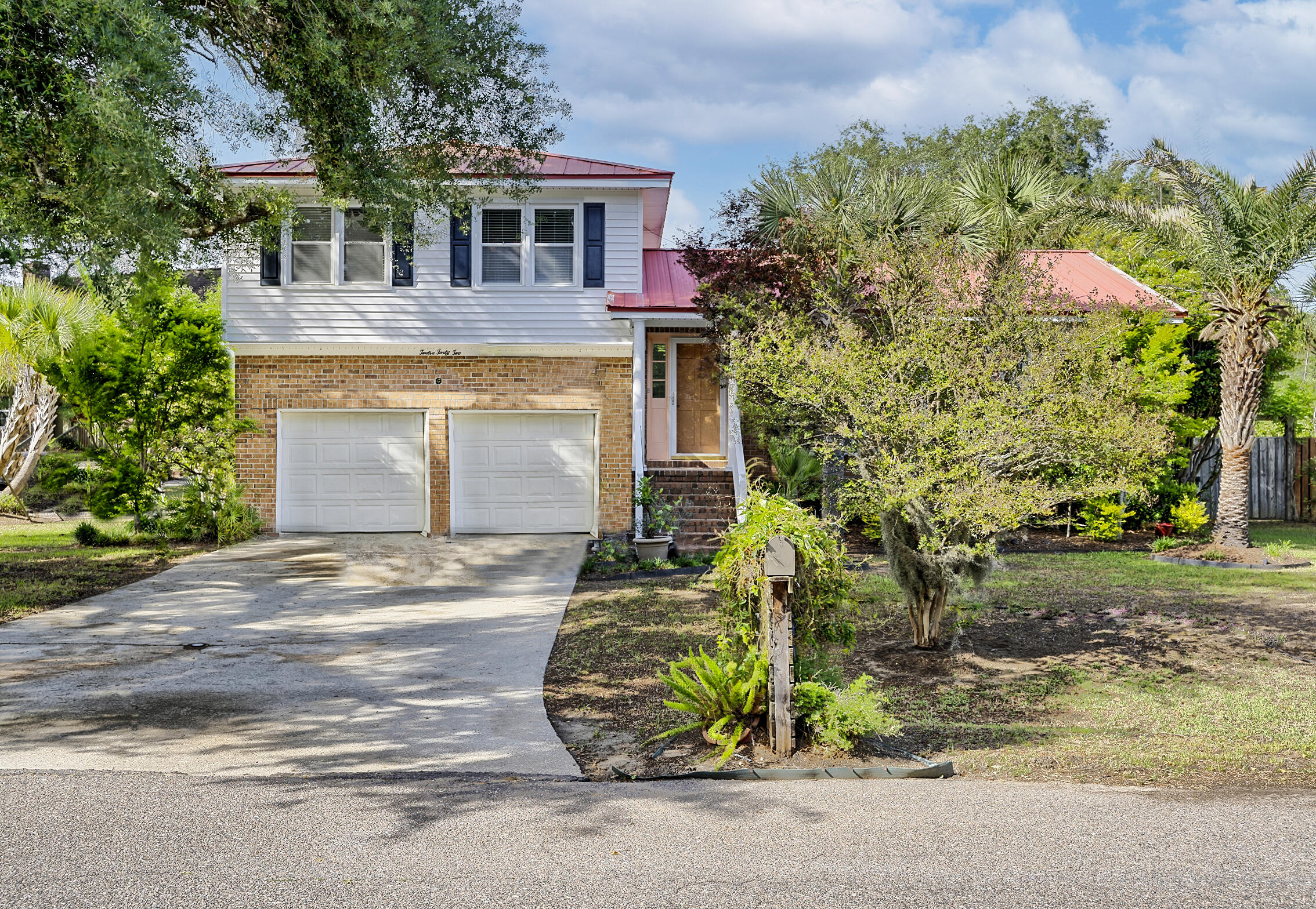 1242 Cornwallis Drive Charleston, SC 29412 - Photo 1 of 38 1242 Cornwallis Rd.-499
