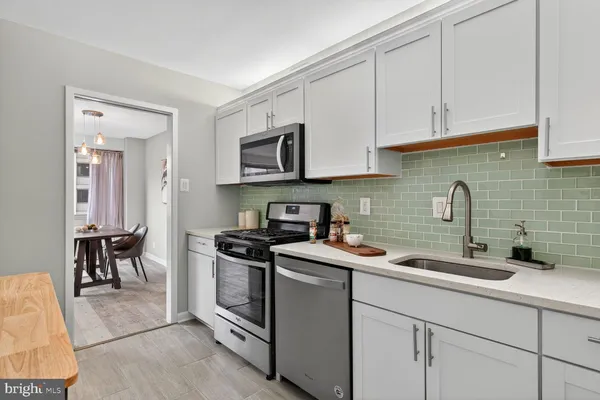 $279,999 | 4515 Willard Avenue, Unit 1414S, Chevy Chase, MD 20815