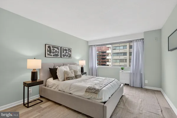 $279,999 | 4515 Willard Avenue, Unit 1414S, Chevy Chase, MD 20815