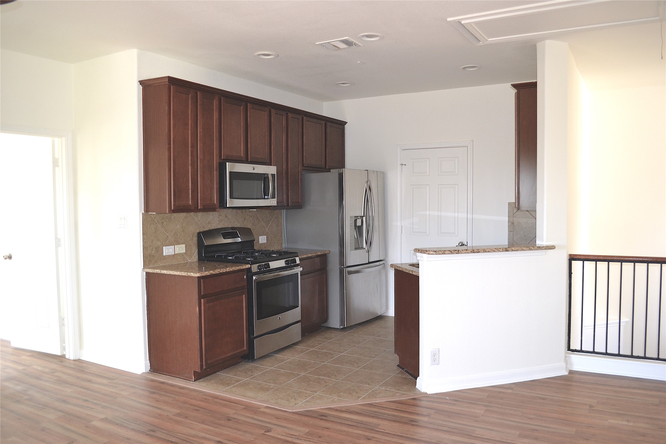 9201 Brodie Lane, Unit 101 Austin, TX 78748 - Photo 11 of 27